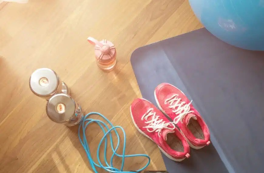Come conservate le vostre attrezzature sportive a casa?