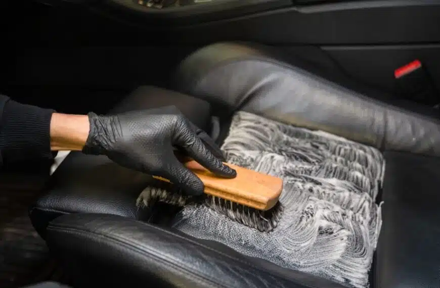 Come pulire con successo i sedili e i finestrini della tua auto?