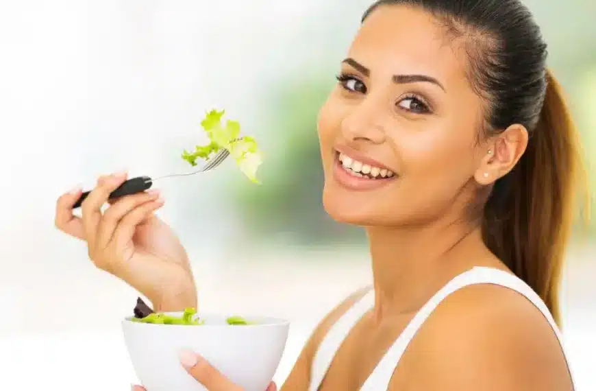Un semplice consiglio per un’estate piena di energia: dimenticate gli integratori e concentratevi su questi comuni alimenti che combattono la stanchezza
