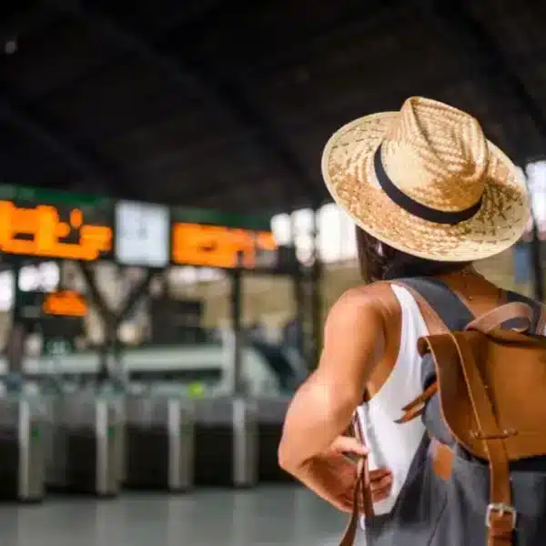 Come viaggiare in modo sostenibile senza rinunciare al comfort: consigli pratici per vacanze eco-responsabili