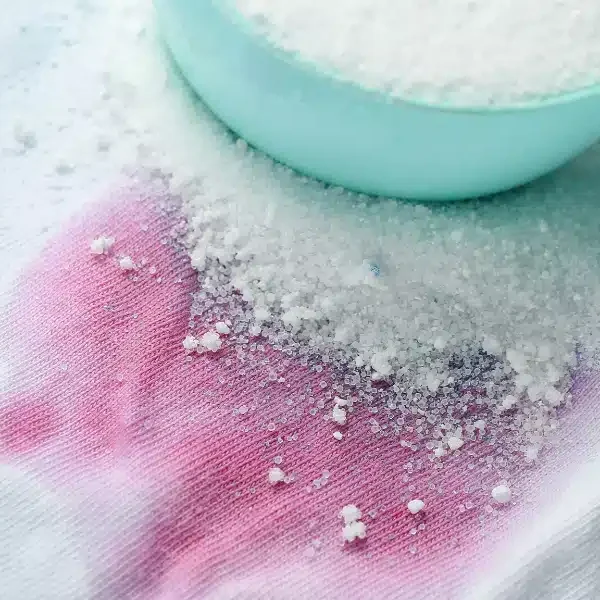 Scoprite come eliminare le macchie di ciliegia dai vestiti, dai tappeti e dalle mani!