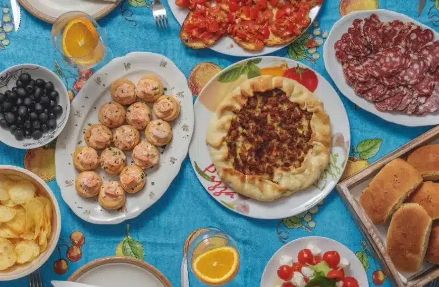 Consigli per un aperitivo-cena senza problemi: 10 ricette facili e veloci senza cottura da scoprire