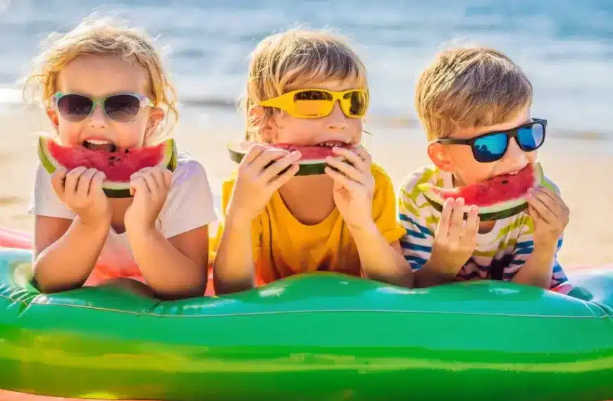Scoprite i nostri consigli per scegliere gli spuntini da spiaggia perfetti per restare in forma quest’estate
